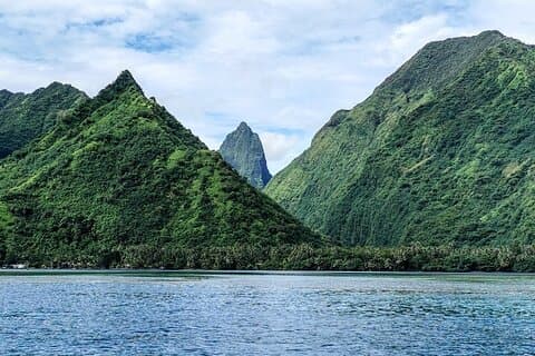 Discovery of the Tahiti Teahupo'o Jurassic Tour peninsula