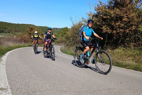 E-Bike tour in Montone with visit to the medieval village