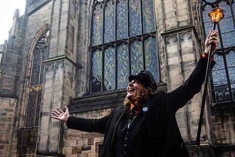 Tour a pie por las historias encantadas
