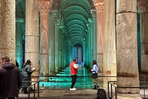 Istanbul Gamle By: Basilica Cistern - Blå Moske - Grand Bazaar