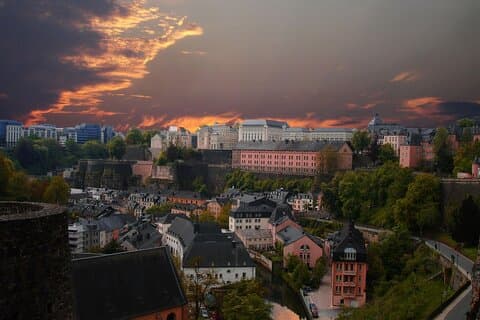 Luxemburg nach Amsterdam Privattransfer