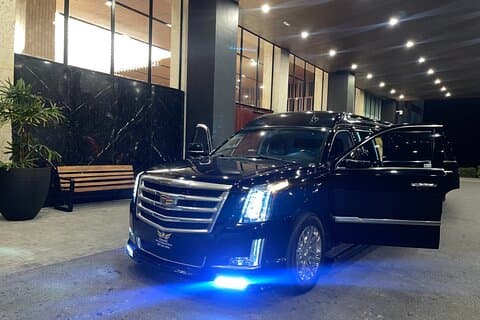 Uvero Alto Traslado en Cadillac VIP de Lujo y Seguridad