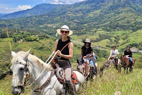 Rural Adventure Coffee Ridning og tradisjon i Medellin