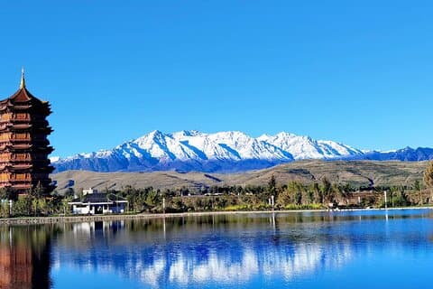 Voyage de 8 jours sur la route de la soie de Dunhuang Jiayuguan avec hébergement