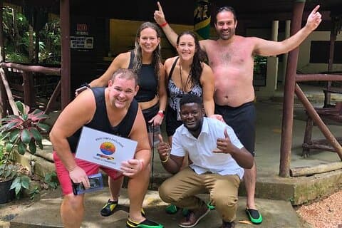 Martha Brae Rafting og Blue Hole Private Tour fra Montego Bay