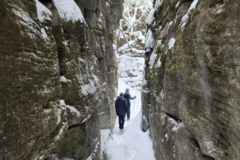 Private Nottawasaga Bluffs Caves Snowshoe, Collingwood/Creemore