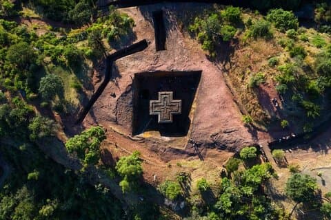 Viaggio di 3 giorni attraverso Lalibela e la grotta di Yemrehanna Kristos