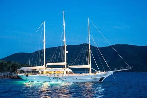 Gulet BELLA MARE Private Yacht Tour: Weekly Meals & Soft drinks