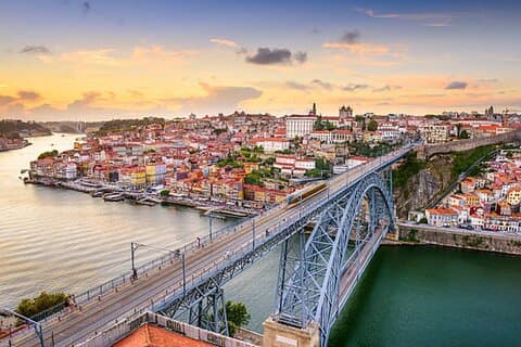 Tour privado de Lisboa a Oporto con paradas pintorescas