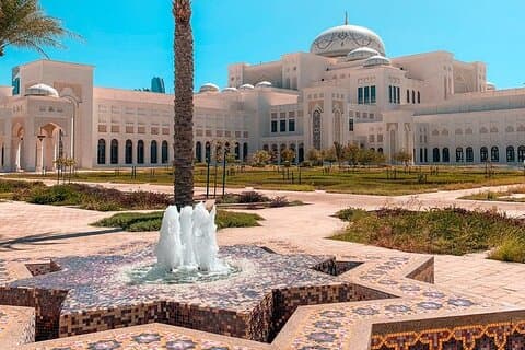Excursão privada de um dia inteiro pela cidade de Abu Dhabi a partir de Dubai 8 horas