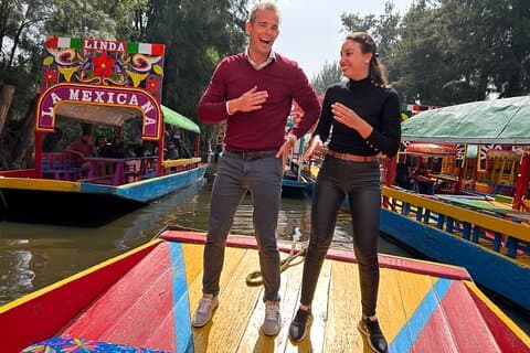 Xochimilco LETT FESTBÅT MED 1 DRIKKE OG 4 TAQUITOS + 18