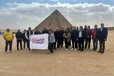 Private Day Tour to Giza Pyramids, Egyptian Museum and Bazaar