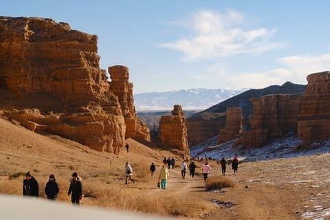 Almaty Meraviglie Charyn Canyon e Lago Kolsay in un giorno