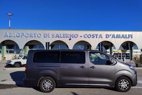 Salerno Costa d'Amalfi flyplass til Castellabate minibuss transfer