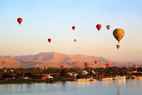 Sonnenaufgang Ballonfahrt Luxor mit Transfers inklusive