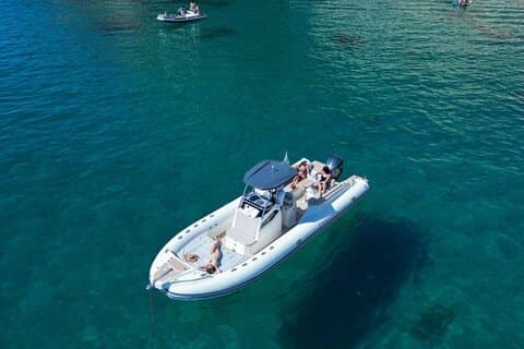 Villasimius: tour in gommone