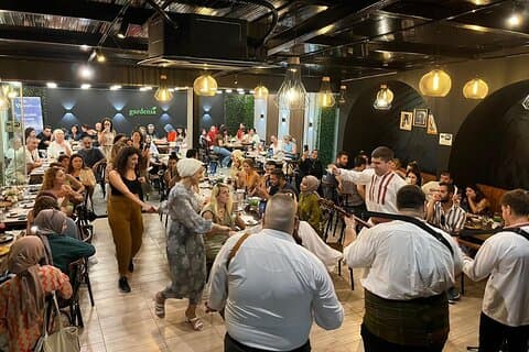 Nuit balkanique traditionnelle avec musique live et danse Skopje