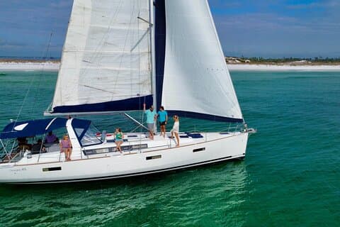 Dolphin Sightseeing Sail A bordo della barca a vela Daydreams