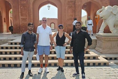 Taj Mahal skip the line - Shopping Tour