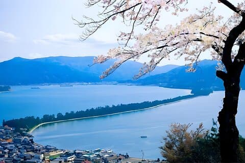 Kyoto 10 - Hour Amanohashidate & Ine Funaya Båthus Tour