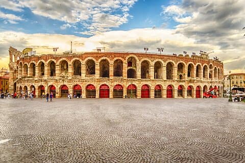 Privat transfer fra Zürich til Verona med 2h sightseeing stopp