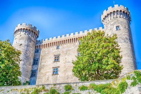 Bracciano: Odescalchi-Orsini ancient Castle Tour with Lunch
