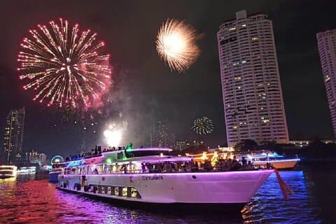 Grand Pearl Luxury Dinner Cruise bij toegangsbewijs Bangkok (SHA Plus)