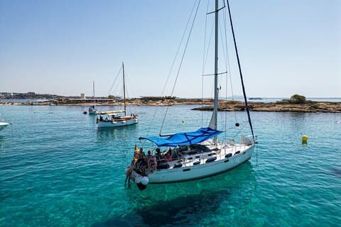 Privat all-inclusive heldagstur med segling i Palma de Mallorca