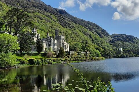 Private ganztägige 8-stündige Tour Kylemore Abbey und Connemara