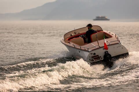 Sunset Cruise op het water - Vintage boottocht vanuit Bellagio