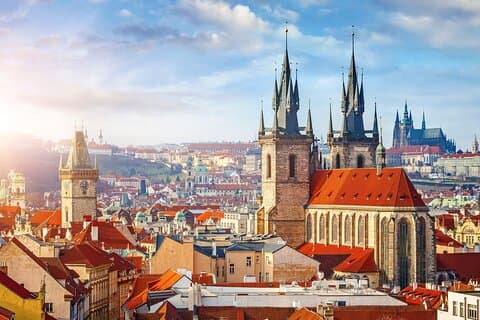 Privat transfer fra Passau til Prag, 2h Stop, Lokal chauffør