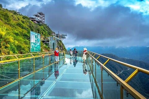 Tour de meio dia de Sapa Dragon Cloud Glass Bridge and Silver Waterfall