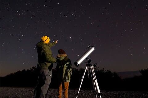 Observação de estrelas Visão astronómica em pequenos grupos