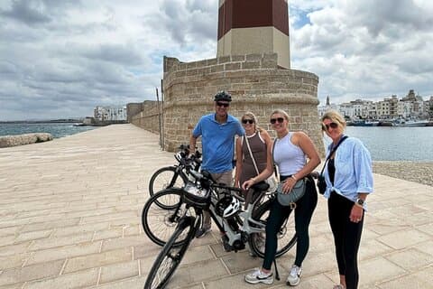 E-cykel, Pugliese Sandwich og vin