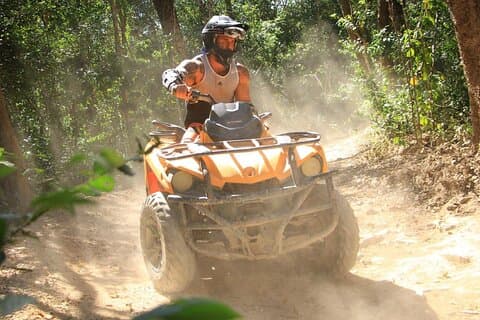 Visite en atv de Cancún avec tyroliennes et expérience de baignade en cénote