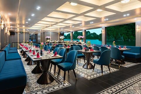 Halong Luxury Cruise: Udforsk huler, kajak, buffet og jacuzzi