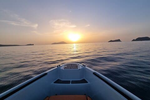 Private Sunset Cruise to Klima with snacks and drinks