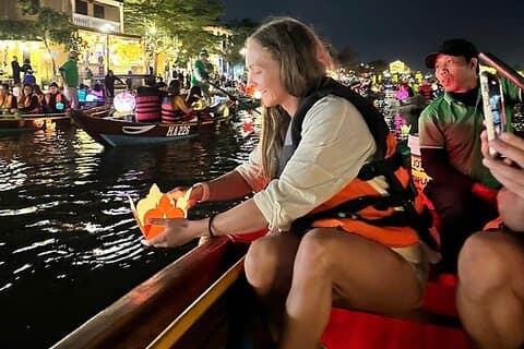 Entdecken Sie Marble Mountain und Hoi An Ancient City mit Nachtmarkt und Sampan-Bootsfahrt