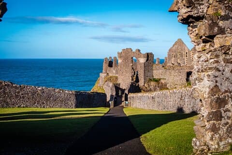 Excursão Terrestre: Excursão à Calçada dos Gigantes, incluindo City Tour em Belfast
