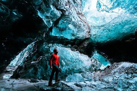 Tour di 2 giorni dell'Islanda meridionale con sabbia nera e grotta di ghiaccio per piccoli gruppi