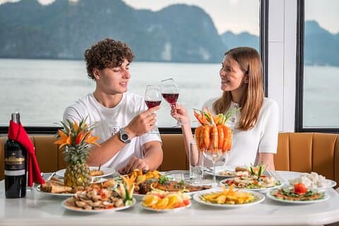 Hanoi : Halong Bay Deluxe 5 Star Cruise with Jacuzzi , Local food