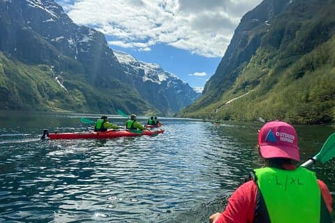 Vossevangen: Nærøyfjord Heldags guidet kajaktur