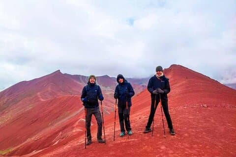 Serviço privado Rainbow Mountain with Coca Ceremony & Red Valley