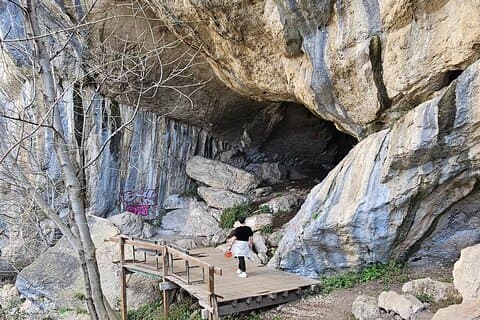 Hoteller i nærheden af Pellumbas Cave & Erzen River