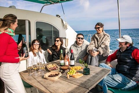 Barcelona Premium vinprovning och tapas i Katamaran - liten grupp