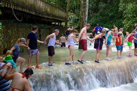 Tour de compras y cataratas del río Dunn desde Ocho Rios-Transfer Only