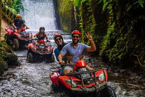 Ubud ATV eventyr gjennom gorilla statue, tunnel, jungel trek