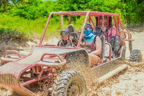 Road Off Buggy Adventure – Conduce, nada y prueba la cultura dominicana