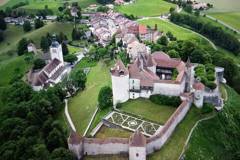 Entdecken Sie die mittelalterliche Stadt Gruyere mit privater Tour ab Genf