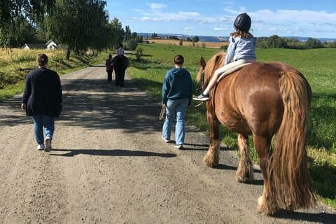 Children's riding on Fokhol Gård